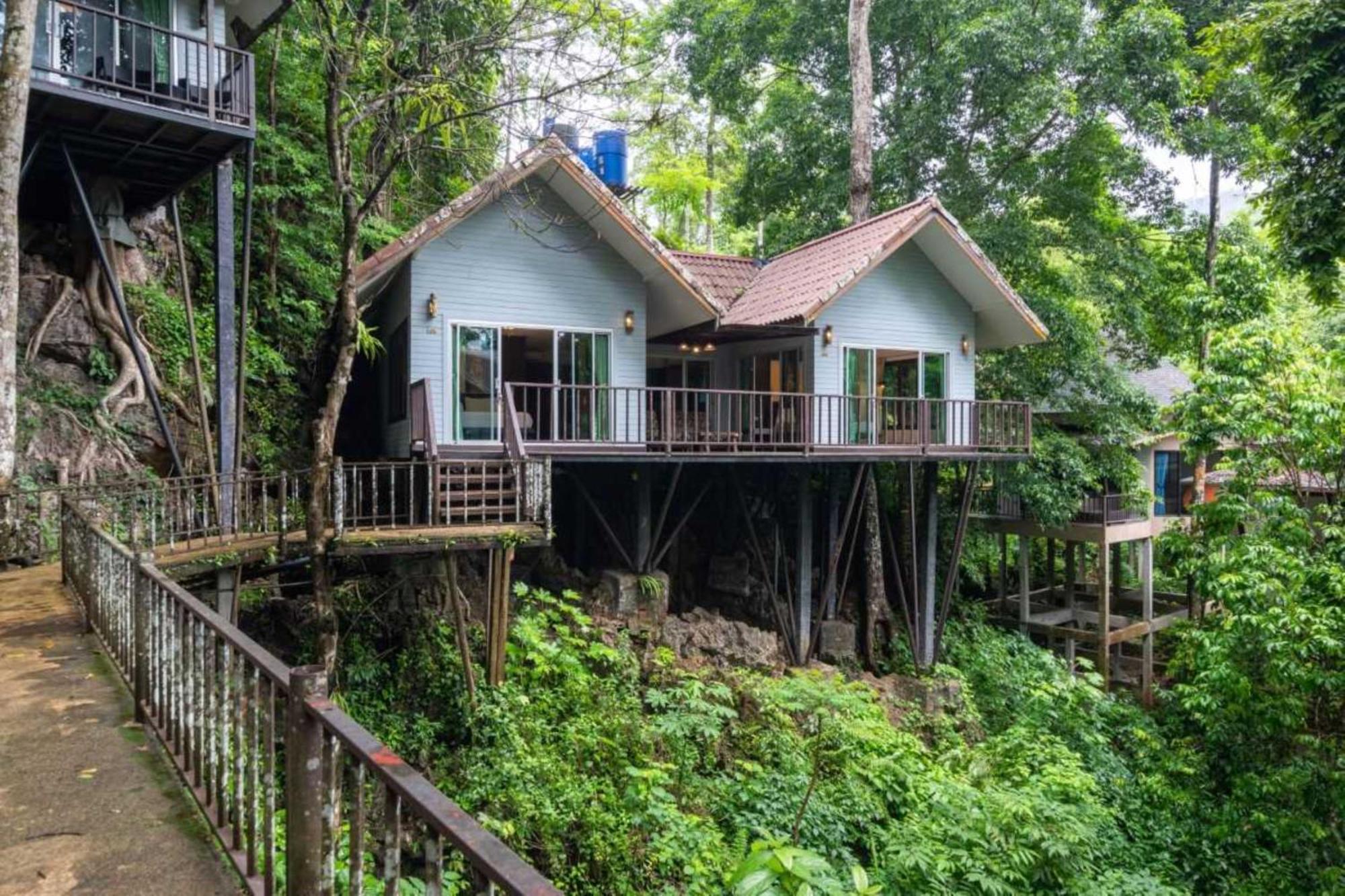 Rock And Tree House Resort Khao Sok National Park Exterior photo